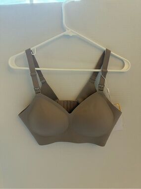 Women’s NWT MOMCOZY Nursing Bra Large